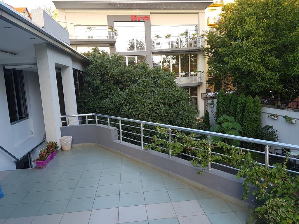 Lira Inn Ni Εξωτερικό φωτογραφία