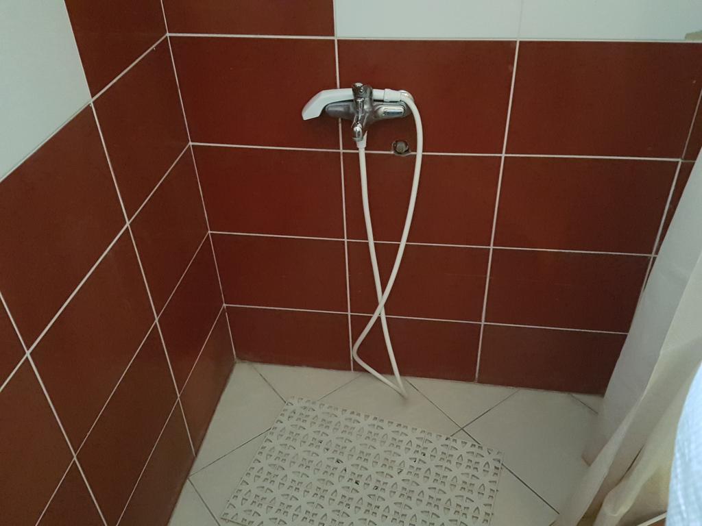 Lira Inn Ni Εξωτερικό φωτογραφία
