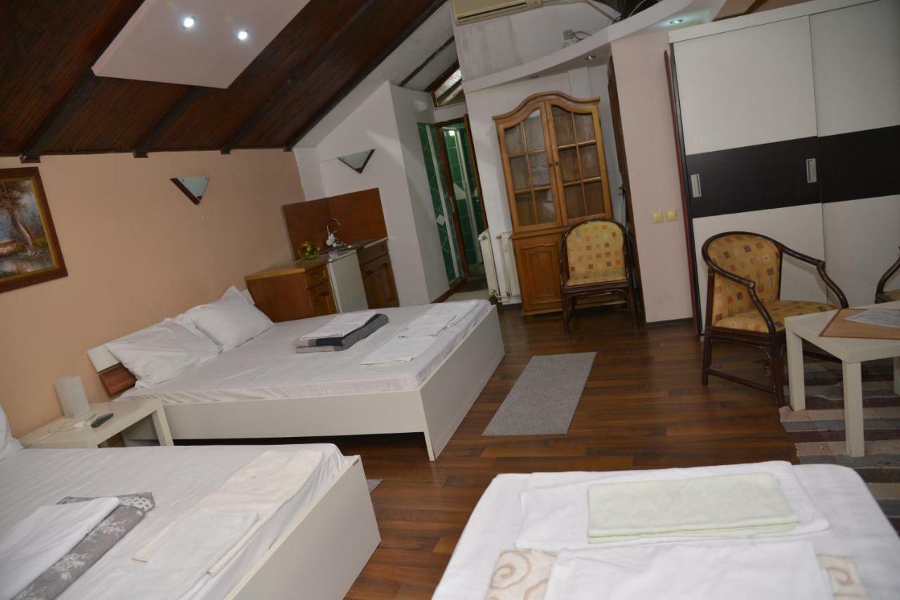 Lira Inn Ni Εξωτερικό φωτογραφία